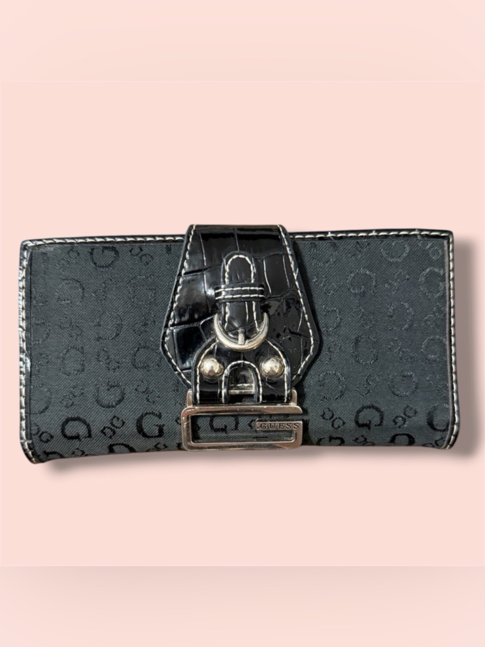 Vintage Guess wallet